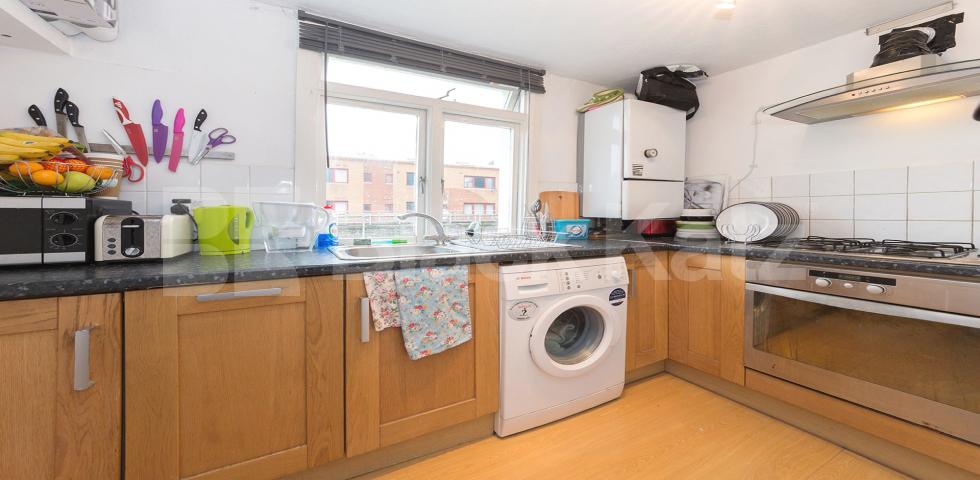 			1 Bedroom, 1 bath, 1 reception Flat			 Sulgrave Road, Shepherds Bush